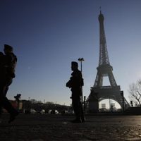 Francia redobla seguridad para festejos por Año Nuevo