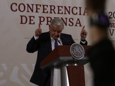 Irónicas sugerencias de AMLO para el equipo de trabajo del Frente Amplio por México