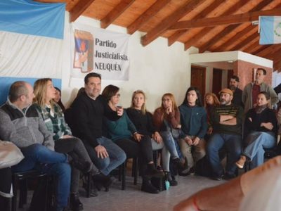 Dirigentes y militantes peronistas del sur de Neuquén se reunieron en Villa la Angostura
