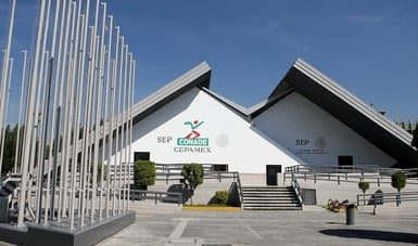 Deportistas paralímpicos comen en fonditas mientras la Conade gasta 2.9 mdp en ceremonias