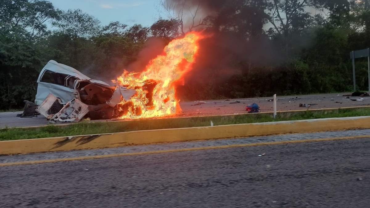 Accidente vial en carretera Mérida-Campeche deja 15 muertos