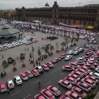 Taxistas ignoran llamado al diálogo y desquician el centro de la CDMX (Video)