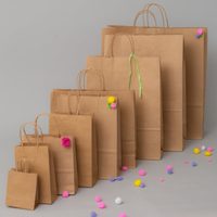 Con bolsas de papel y una increíble idea, creá esta deco navideña coqueta y original digna de un profesional