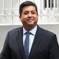 García Cabeza de Vaca mantiene fuero; Corte invalida orden de aprehensión en su contra