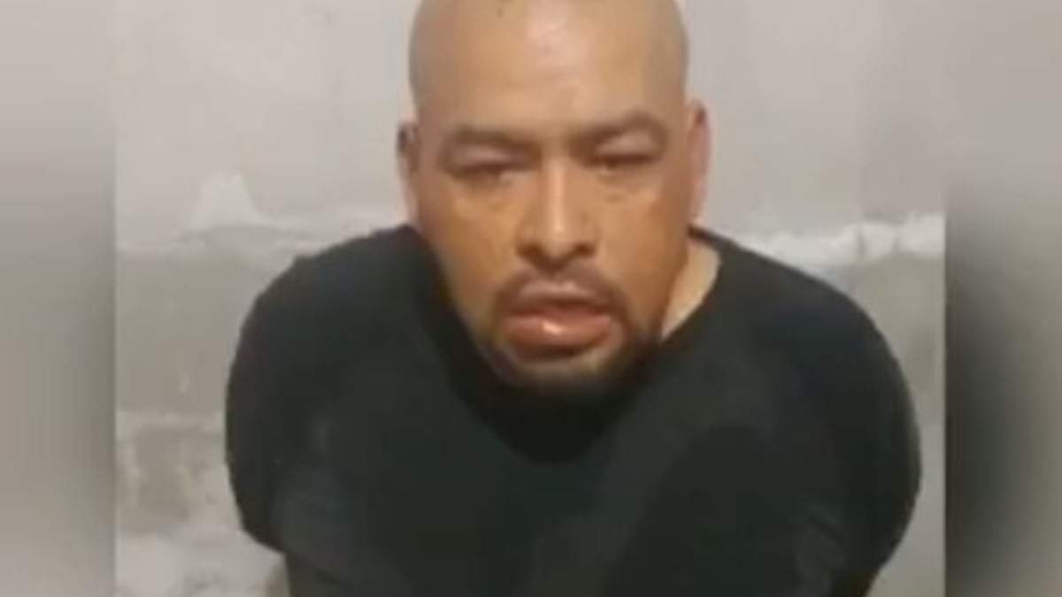 El video del comandante de la policía fue publicado en su propia cuenta en Facebook
