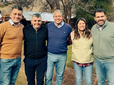 Diputados e intendentes del Movimiento Popular Neuquino le hacen un guiño a Rolando Figueroa