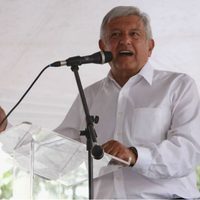 Departamentos a nombre de AMLO son de su hijo, pero están en juicio testamentario
