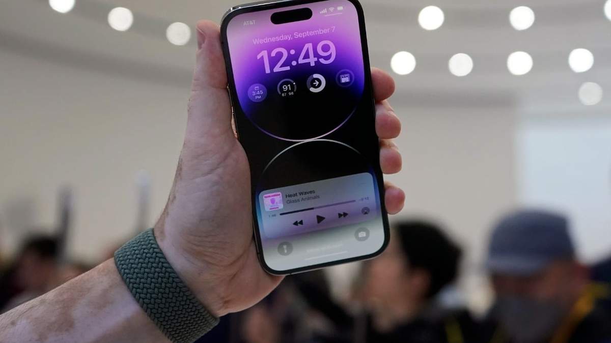 Celular iPhone 14