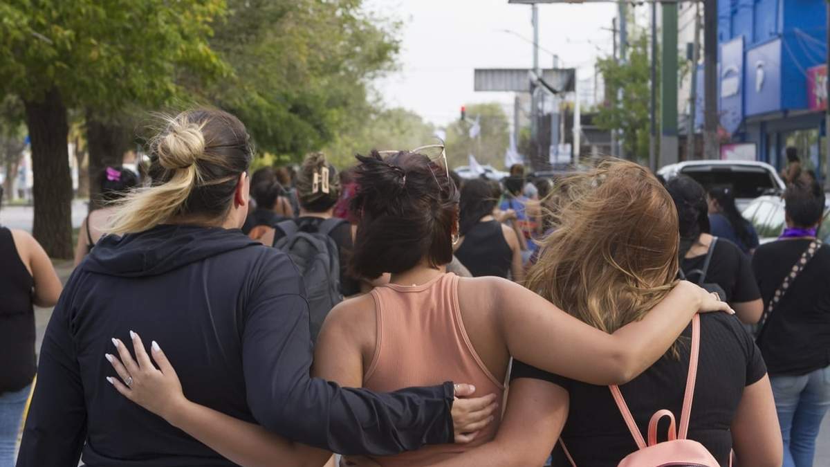 Marcha por el doble femicidio. Fuente: (Twitter)