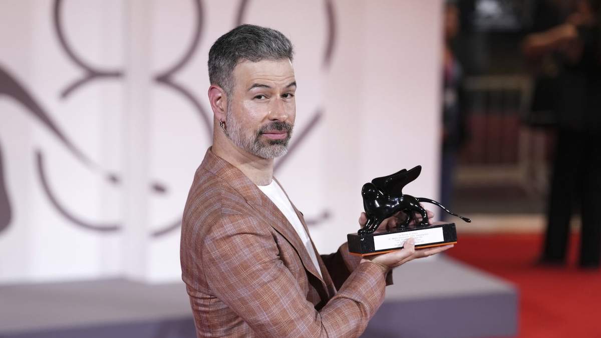 El director David Pablos, ganador del premio Orizzonti a la mejor película por "En el camino"