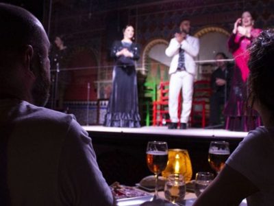 El baile flamenco vuelve al escenario con mamparas de acrílico