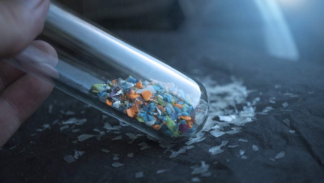 Científicos detectan microplásticos en penes