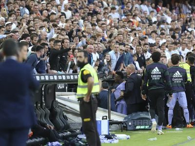 Valencia tacha de 'desproporcionada' la sanción por los insultos a Vinicius