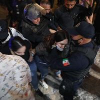 Policía de Aguascalientes "caza" a mujeres tras protesta; hay 33 detenidos