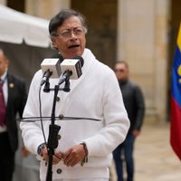 Petro denuncia bombardeos de Ecuador contra Colombia y pide intervención de Trump