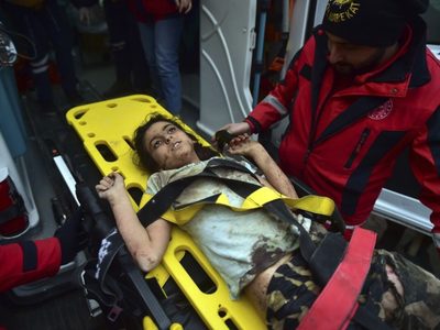 Turquía: rescates ofrecen alivio tras devastador terremoto que ha dejado más de 20 mil muertos