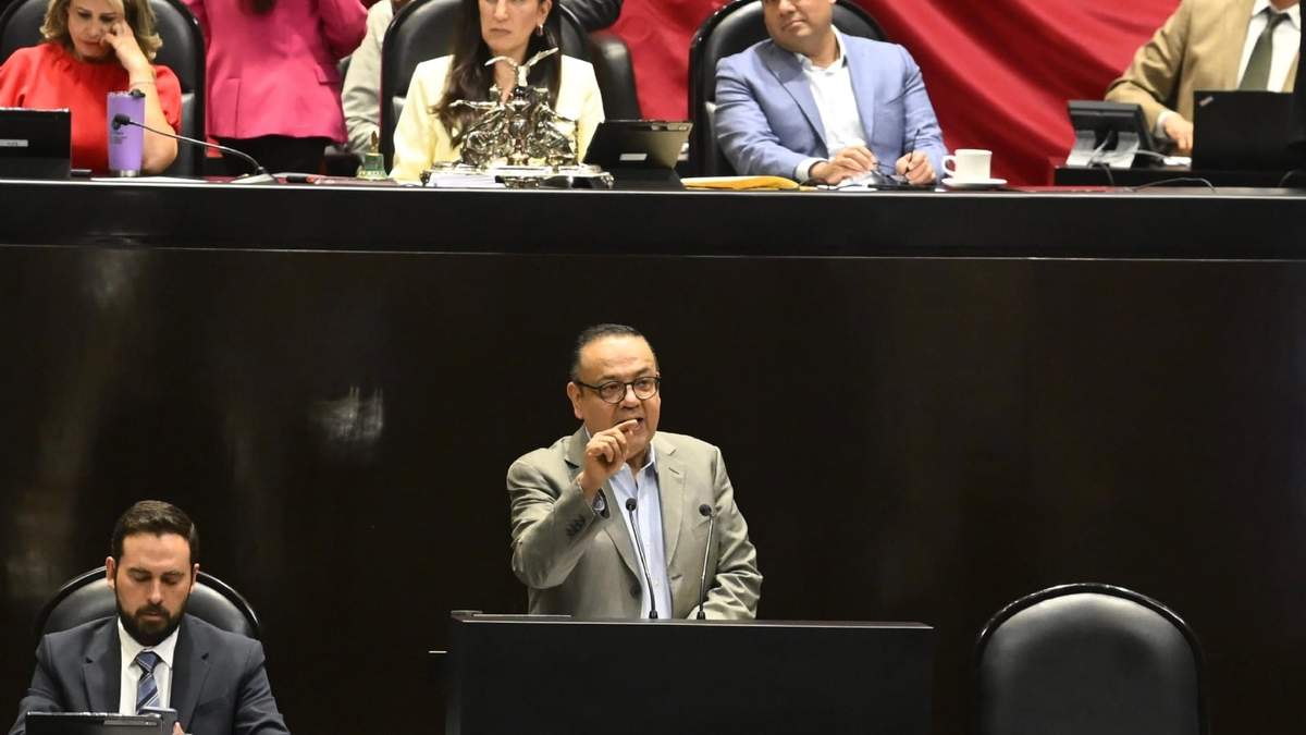 El discurso más duro contra el proceso de elección de los consejeros fue el del diputado panista Germán Martínez