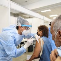 Vacunación en Neuquén: dónde se aplicarán dosis este lunes