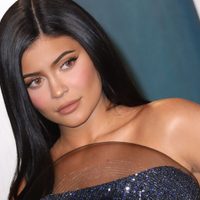 ¡En la cima! Kylie Jenner brinca de la emoción con este anuncio: “No puedo esperar”