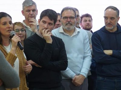Interna que arde: El PJ suspendió a Doñate, intendentes y legisladores