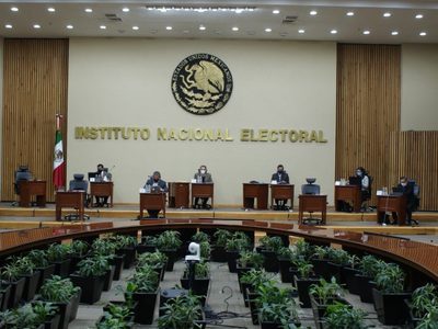 Radio y televisión dedicaron más de 18 horas a partidos en periodo de precampaña: INE