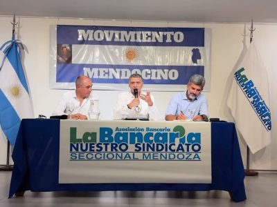 Gremios, empresarios y políticos debatieron sobre la reforma laboral