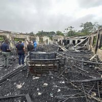 Mueren al menos 20 niños en un incendio en una escuela en Guyana