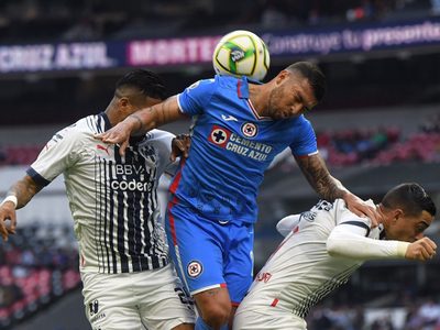 Berterame firma doblete y Monterrey doblega 3-2 al Cruz Azul