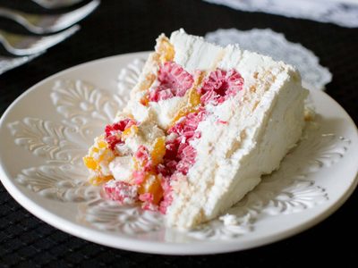 Torta helada de frutos rojos y merenguitos: muy crujiente y jugosa para un finde de verano bien dulce