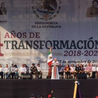 "¡No! ¡No a la reelección!": AMLO responde a petición de simpatizantes en el Zócalo