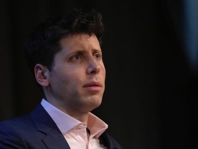 Sam Altman sorprende al volver como director general de OpenAI días después de su despido