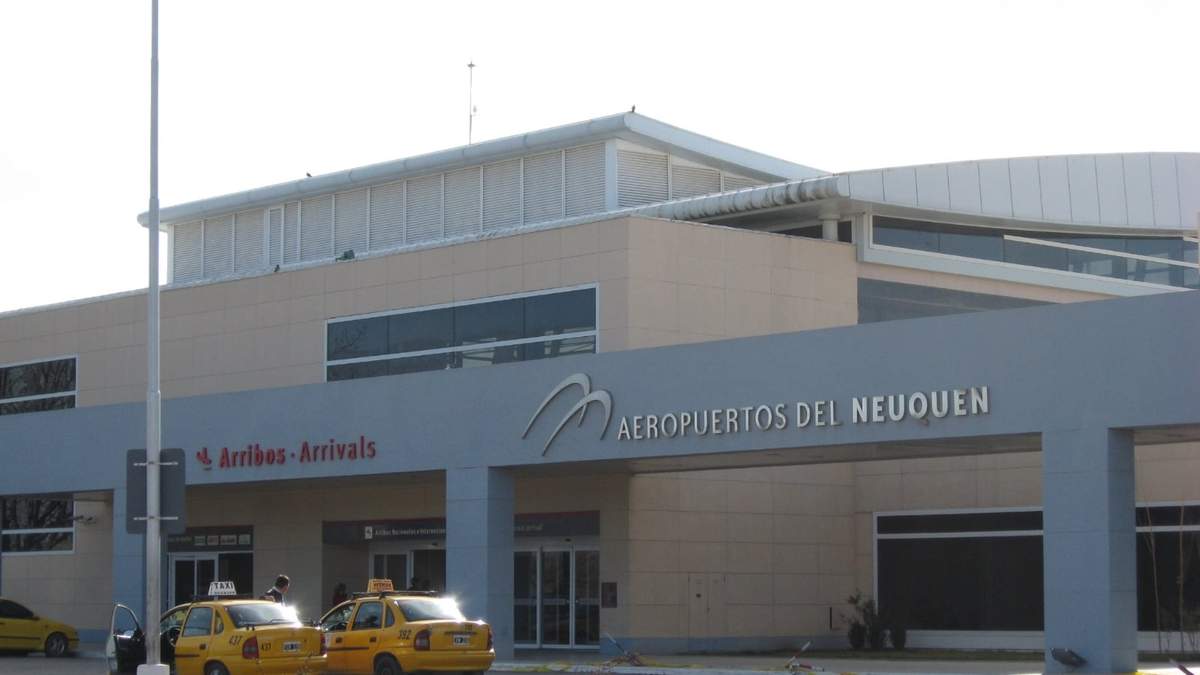 Matías Lammens gestionará rutas internacionales en el aeropuerto de Neuquén. Fuente: (Twitter)
