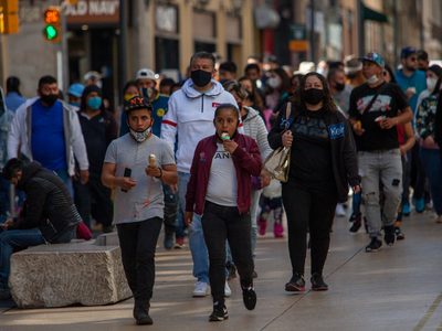 Familias más pequeñas, menos hijos, más solteros... ¿cómo cambió la población en cinco años?
