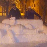 Animales, superhéroes y hasta los Simpson: la nieve en Neuquén, convertida en arte. Mirá