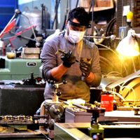 La actividad industrial cayó un 7.6% en el 2020: los sectores más afectados, según el Indec