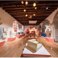 "Diseño en Femenino", cuatro generaciones de mujeres en el Franz Mayer