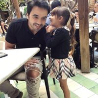 ¡Vaya sorpresa! Mikaela, la hija de Luis Fonsi, sorprende a todos con este video. ¡Qué voz!