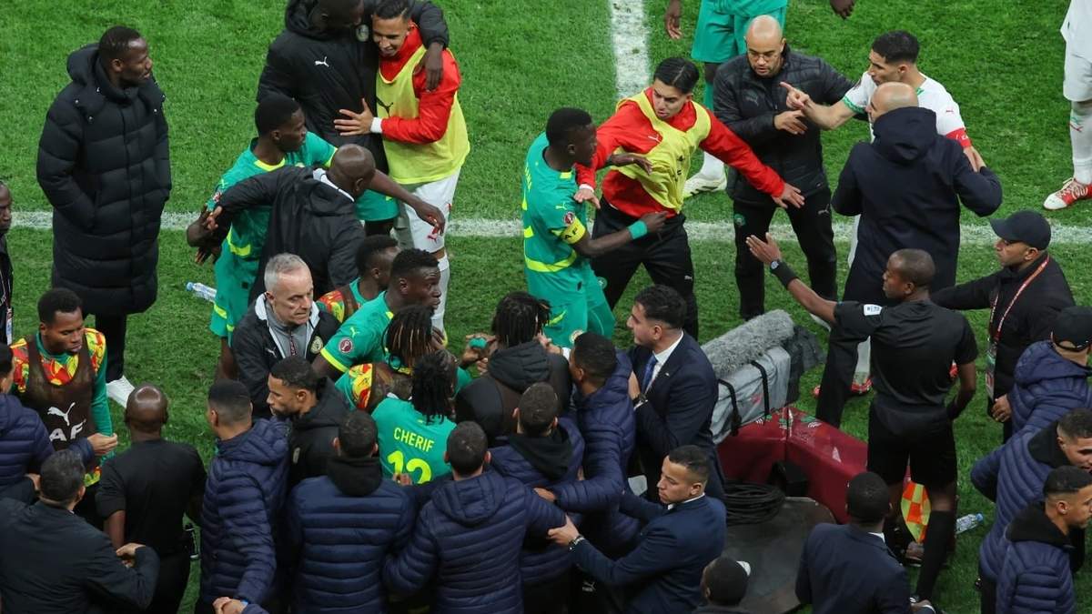 Marruecos anuncia acciones legales por retirada del campo de Senegal en la final de la Copa Africana