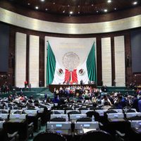 Diputados aprueban la reforma educativa; el PAN vota en contra