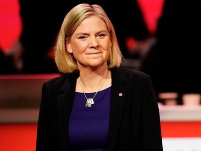 Dimite la primera ministra de Suecia horas después de asumir el cargo