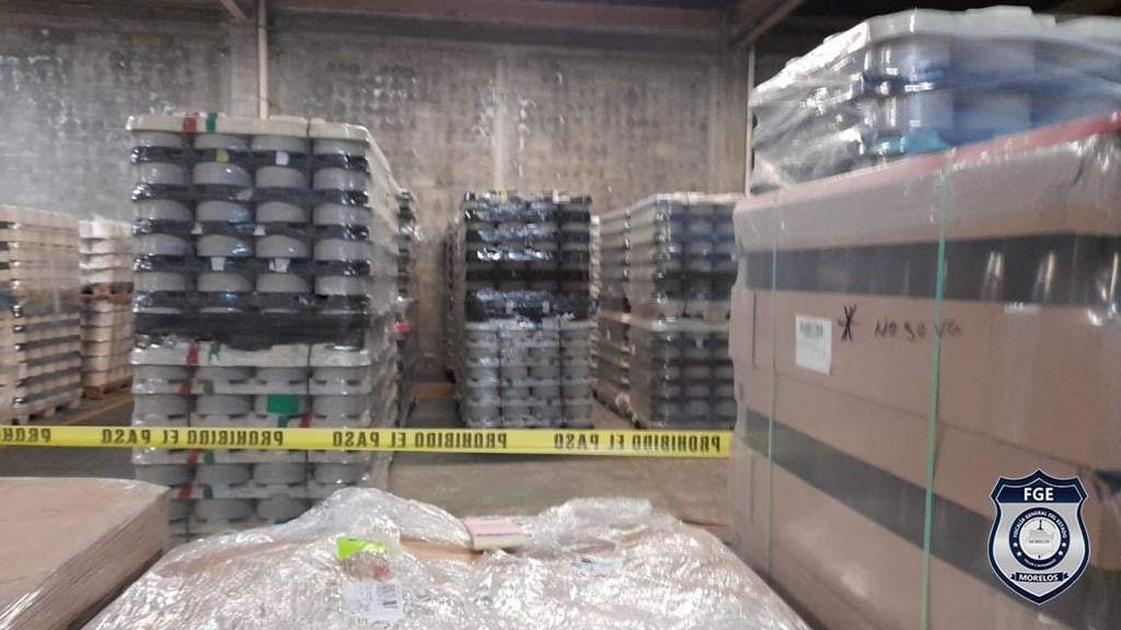 Mercancía robada encontrada en un cateo a una bodega en Jiutepec, Morelos