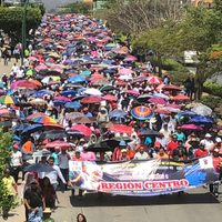 Marchan en Chiapas contra la reforma educativa y proponen un frente nacional
