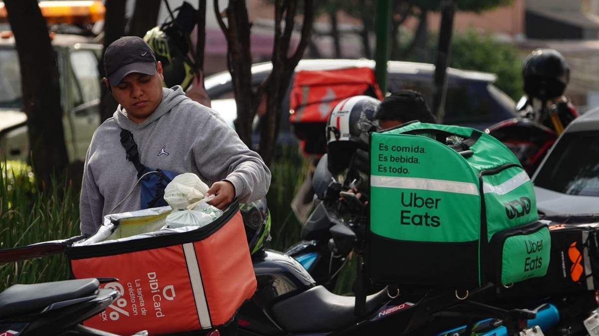 Trabajadores de servicios vía aplicación digital