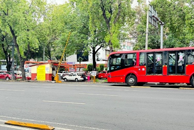 Línea 1, ruta Indios Verdes a Pueblo Sta. Cruz Atoyac Sitio del atropellamiento de Renata y Maya Foto Carlos Olvera