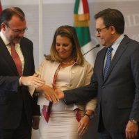 Canadá cierra filas con México en torno al TLCAN; a la región le va mejor si trabajamos juntos: Freeland