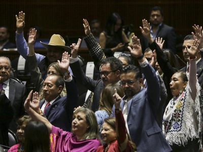 El INE revela que van por la reelección 467 diputados y 88 senadores