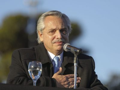 En medio de la polémica, Fernández se pronunció otra vez más a favor de Venezuela