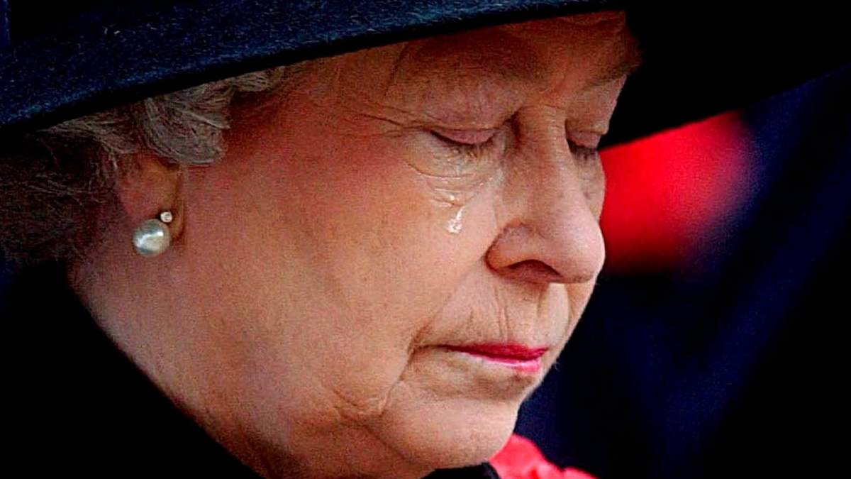 La Reina Isabel, en vilo. Fuente: (Instagram)