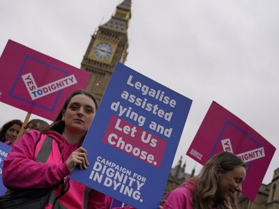 Parlamento británico debate legalizar el suicidio asistido