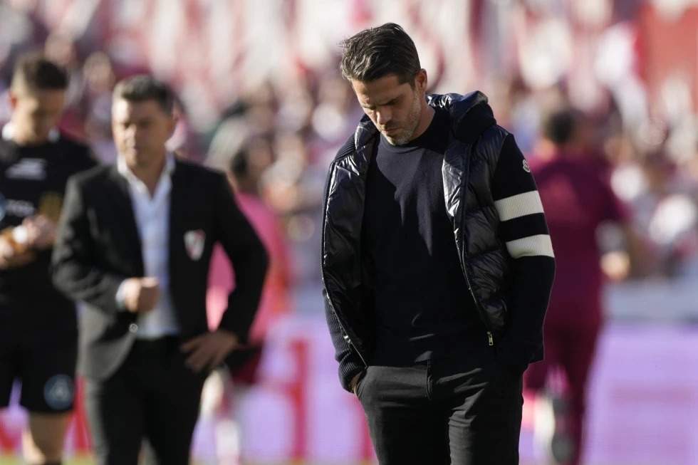 Boca Juniors despide al director técnico Fernando Gago tras la derrota 2-1 ante River Plate